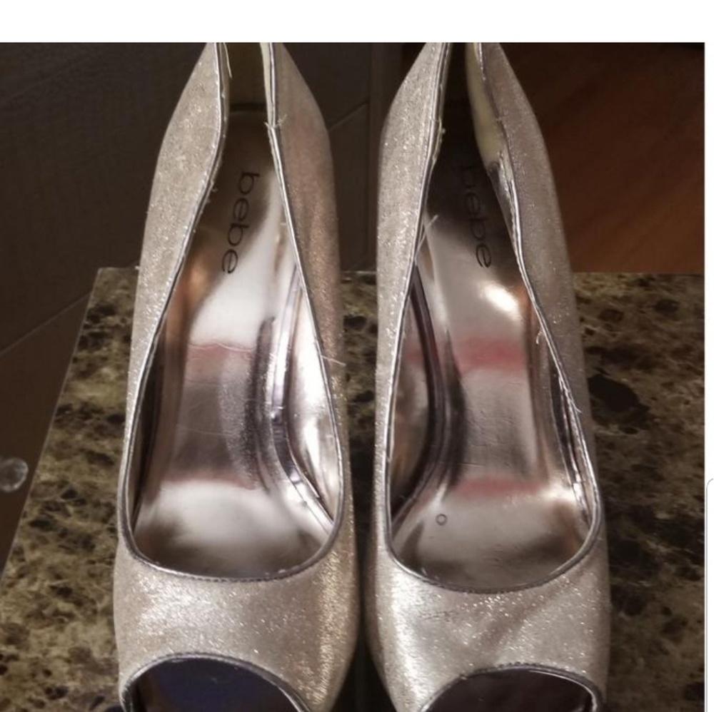 shoes - Picture 2 of 3
